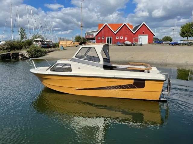 Dansk Sejl & Motor Cabin Cruiser 18 fod kabinebåd